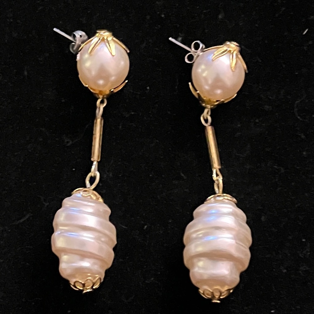 Elegant Gold and Cream Dangle Earrings